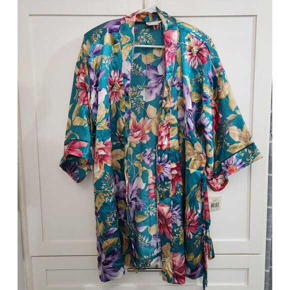 California Dynasty Vintage Floral Satin Robe Medium Boudoir Kimono Short Length - Picture 1 of 12